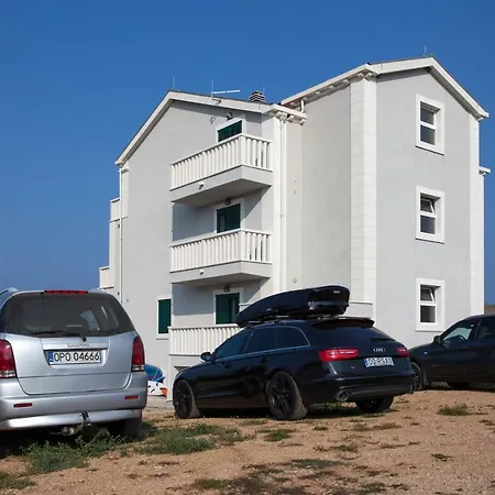 Apartamento Marijola *