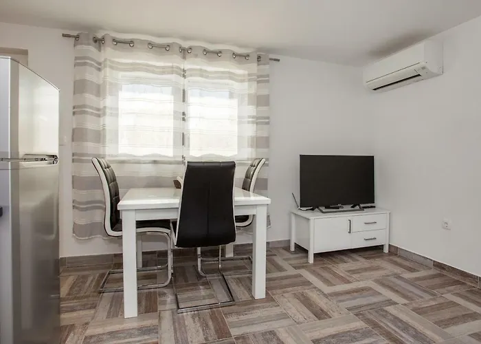 Marijola Apartment *